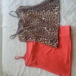 bundle of 2 tank tops